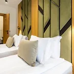 Hotell Natura Seasons Boutique