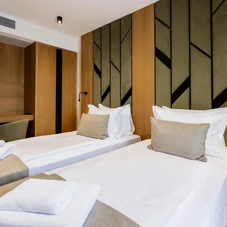Хотел Natura Seasons Boutique 4*