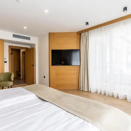 Natura Seasons Boutique 4*