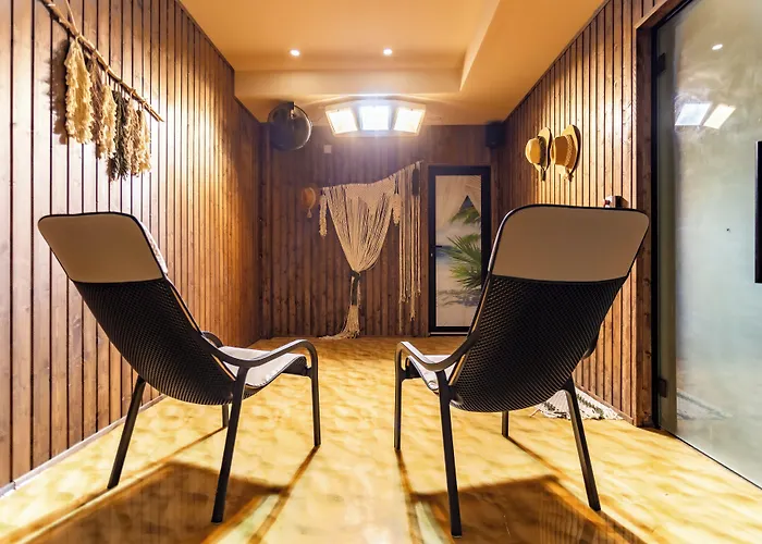 Natura Seasons Boutique