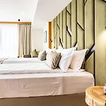 Natura Seasons Boutique 4* Burgasz