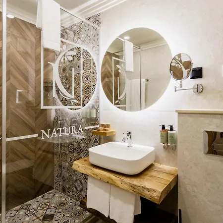 Natura Seasons Boutique 4*