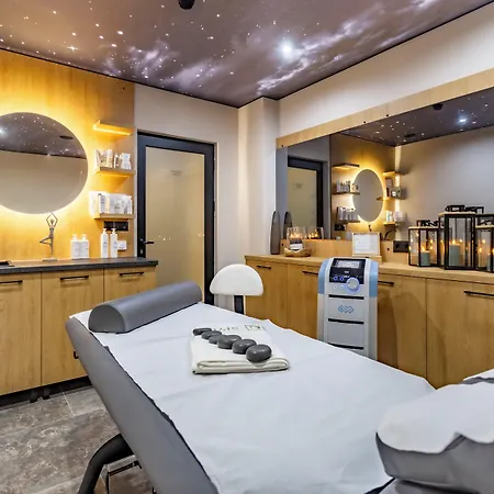 Natura Seasons Boutique 4*