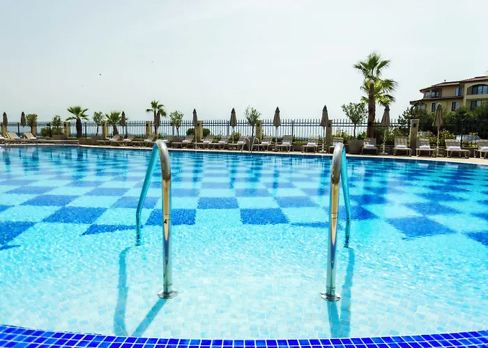 Hotell Natura Seasons Boutique