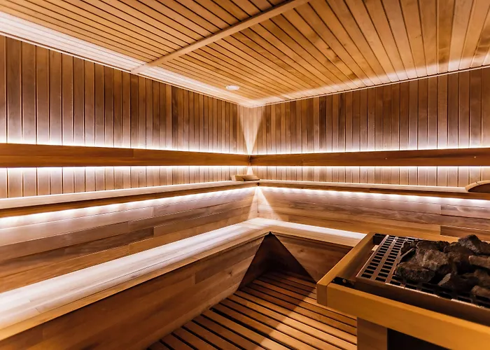 Natura Seasons Boutique Hotell 4*